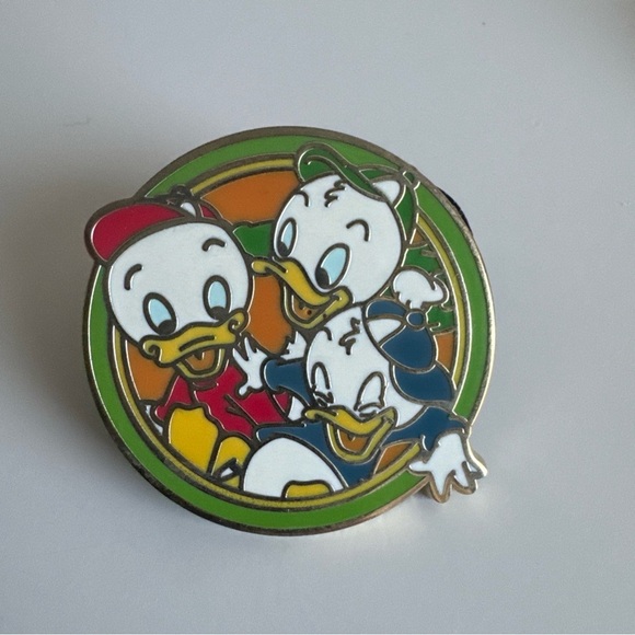 Disney Pins Best Friends Pooh, Aladdin, Mickey, - Pinocchio, Huey Dewey Louie 5 - Picture 6 of 7